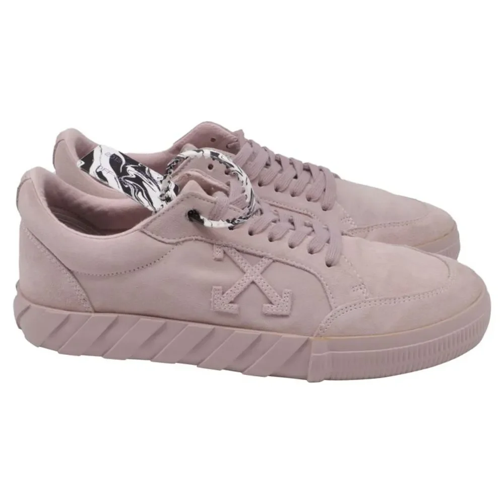 Off-White Vulcanized Low Sneakers in Pink Suede